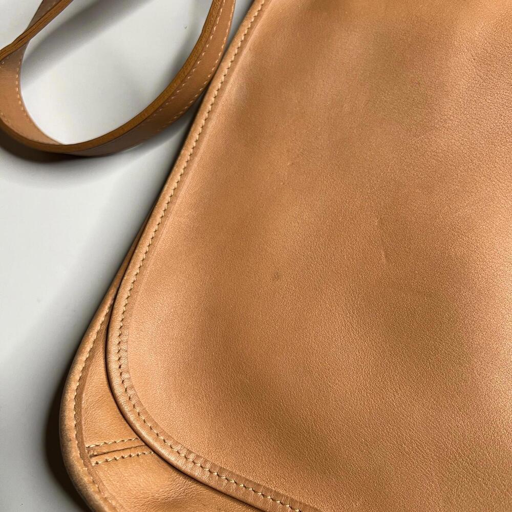 Coach Tan Leather Shoulder Bag - Picture 2 of 11